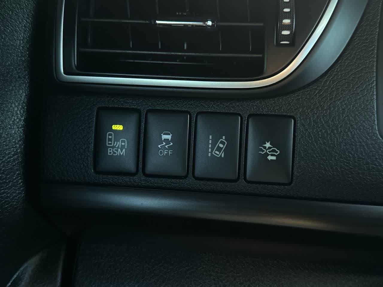 Thumbnail: 2017 Toyota Camry - 21