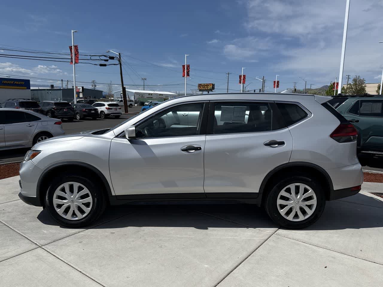 Thumbnail: 2020 Nissan Rogue - 2