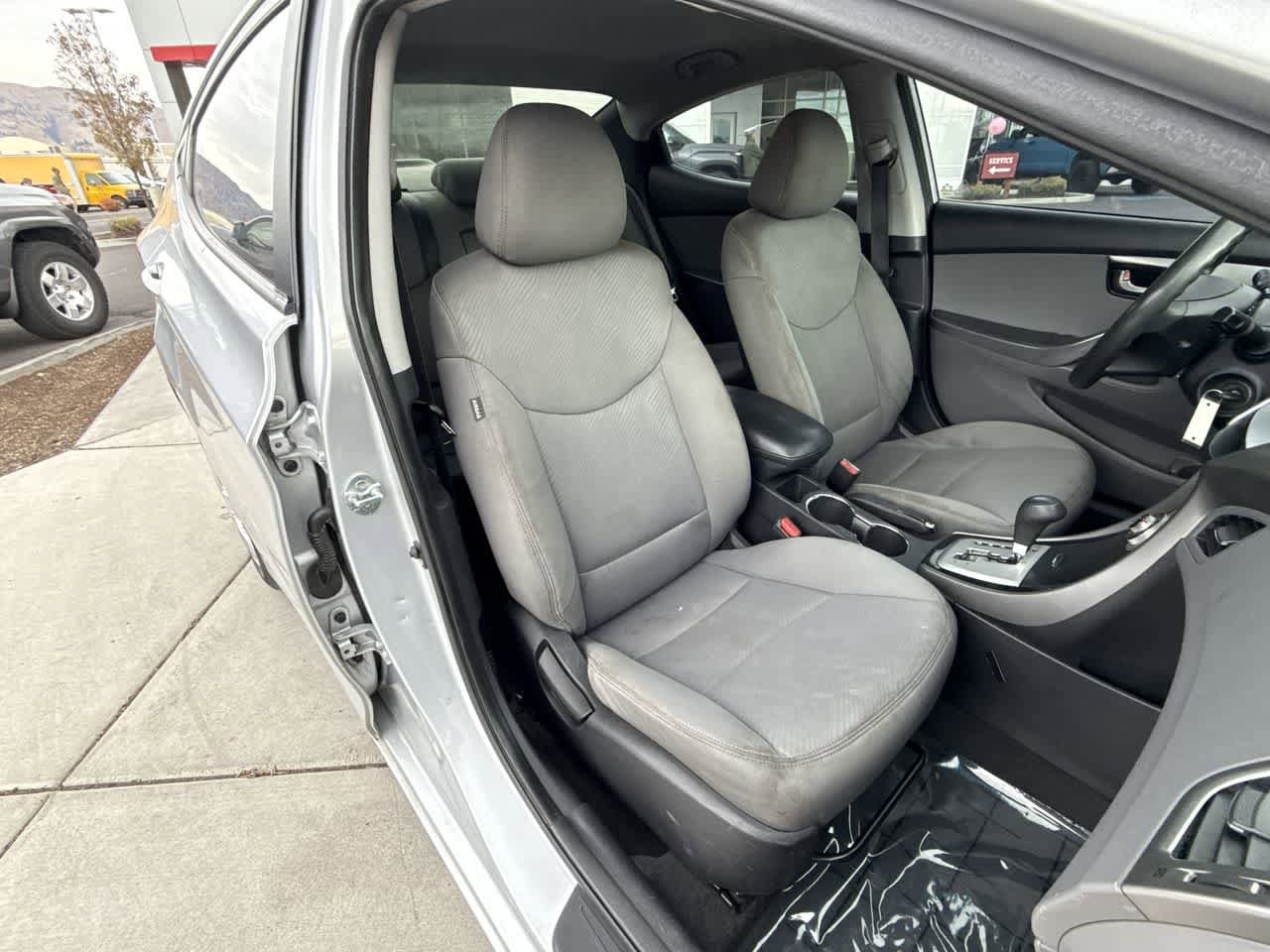 Thumbnail: 2011 Hyundai Elantra - 14