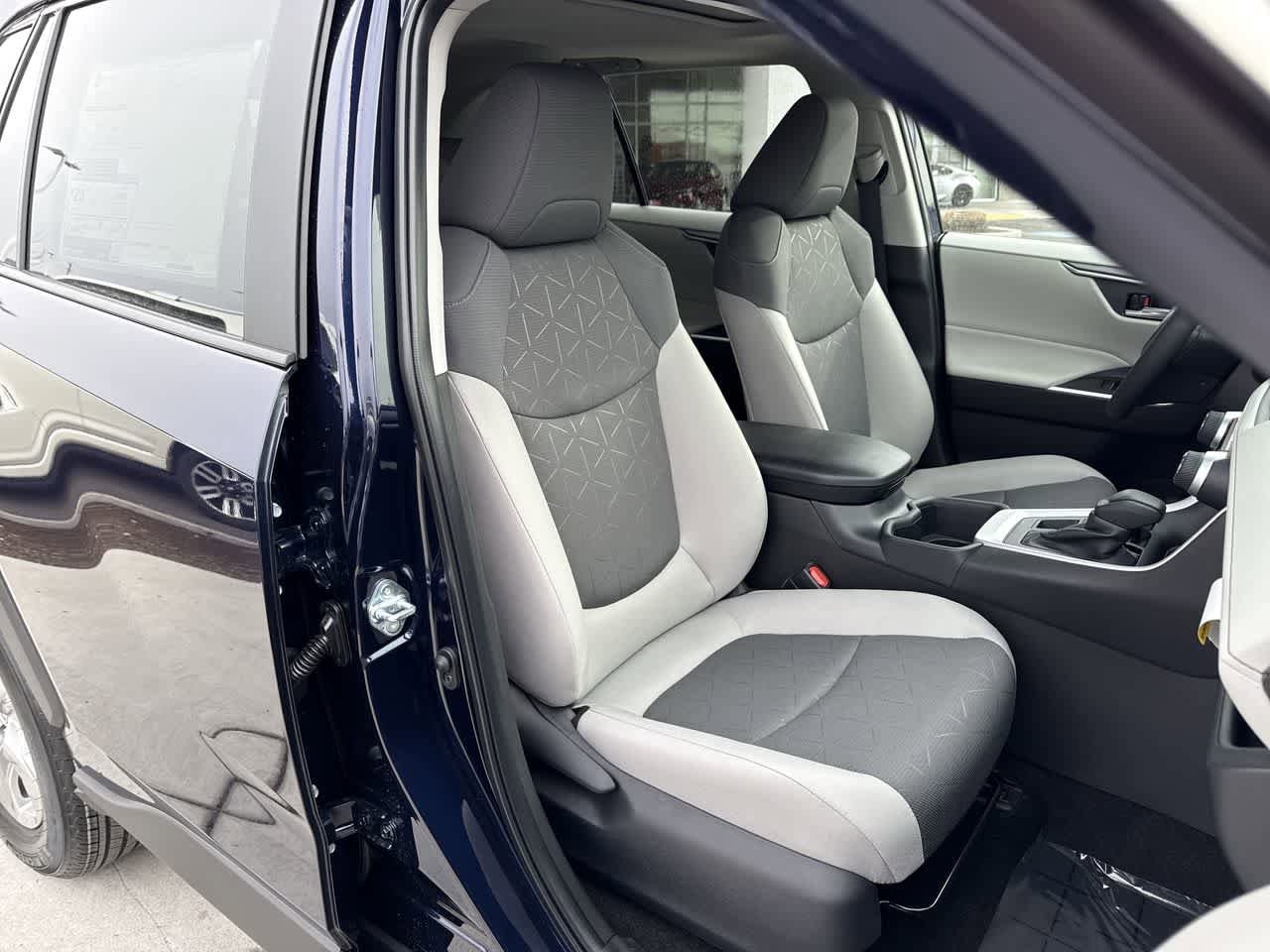 Thumbnail: 2025 Toyota RAV4 - 14