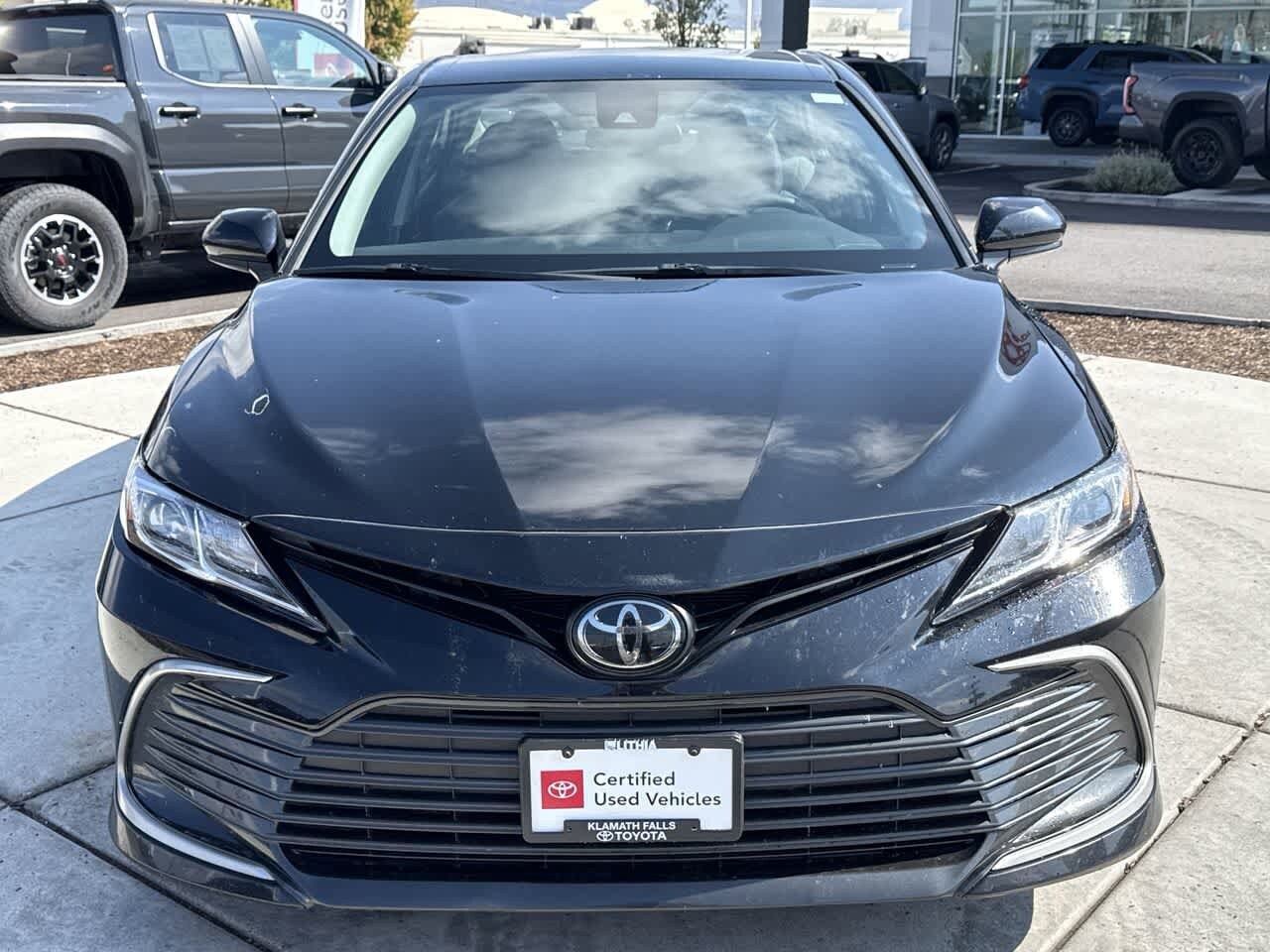 2023 Toyota Camry LE photo 3