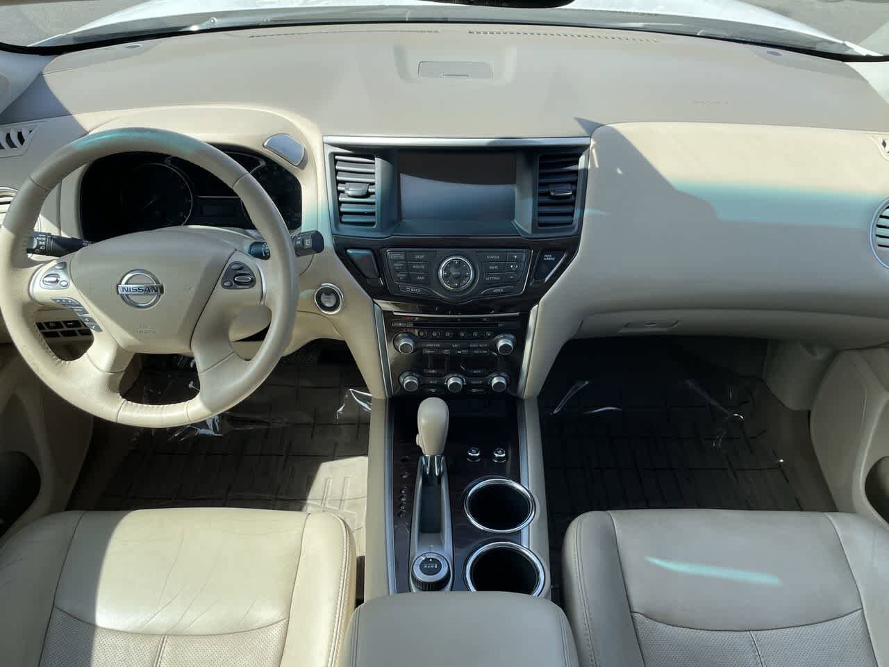 2013 Nissan Pathfinder Platinum 17