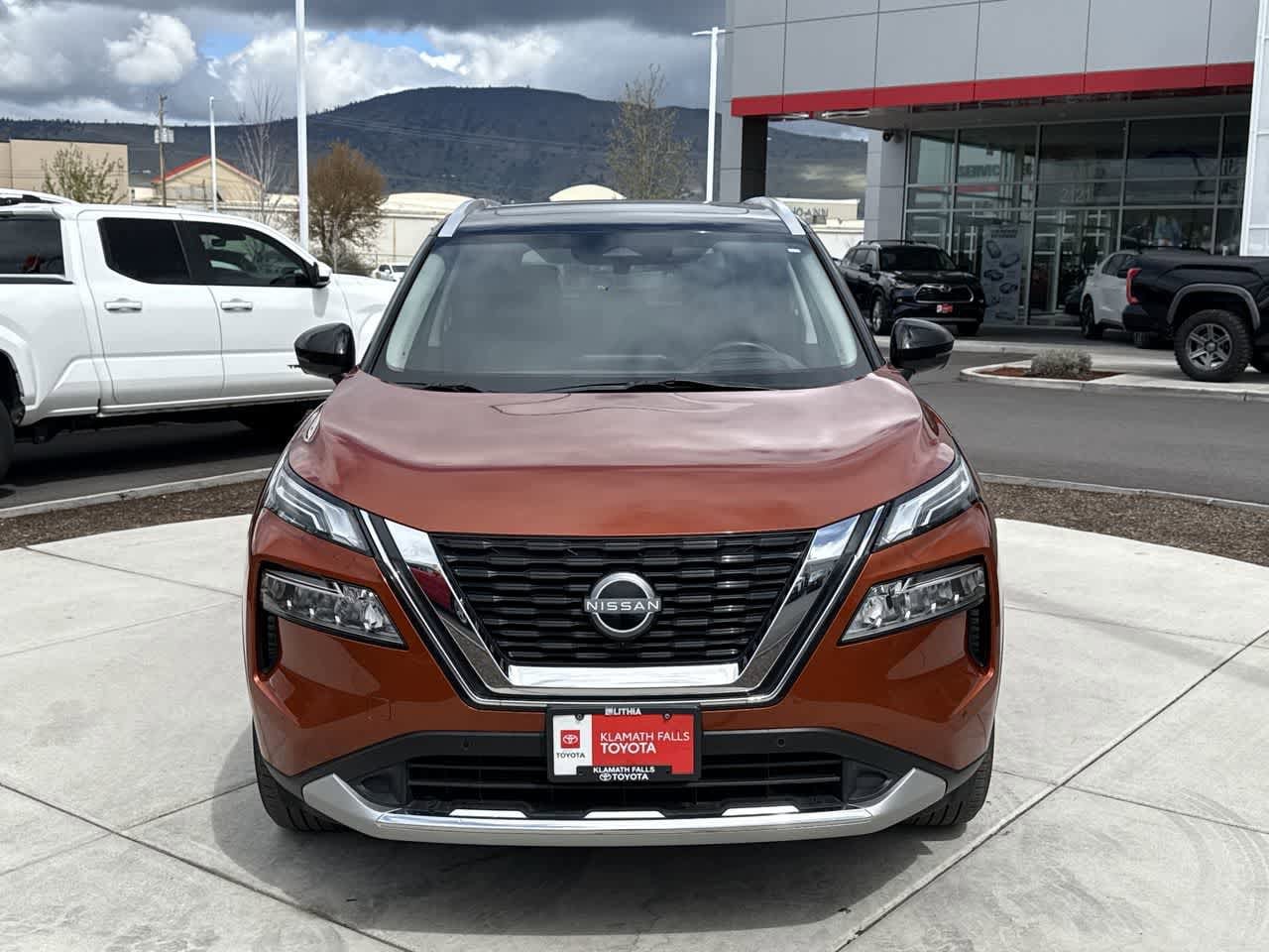 Thumbnail: 2023 Nissan Rogue - 3