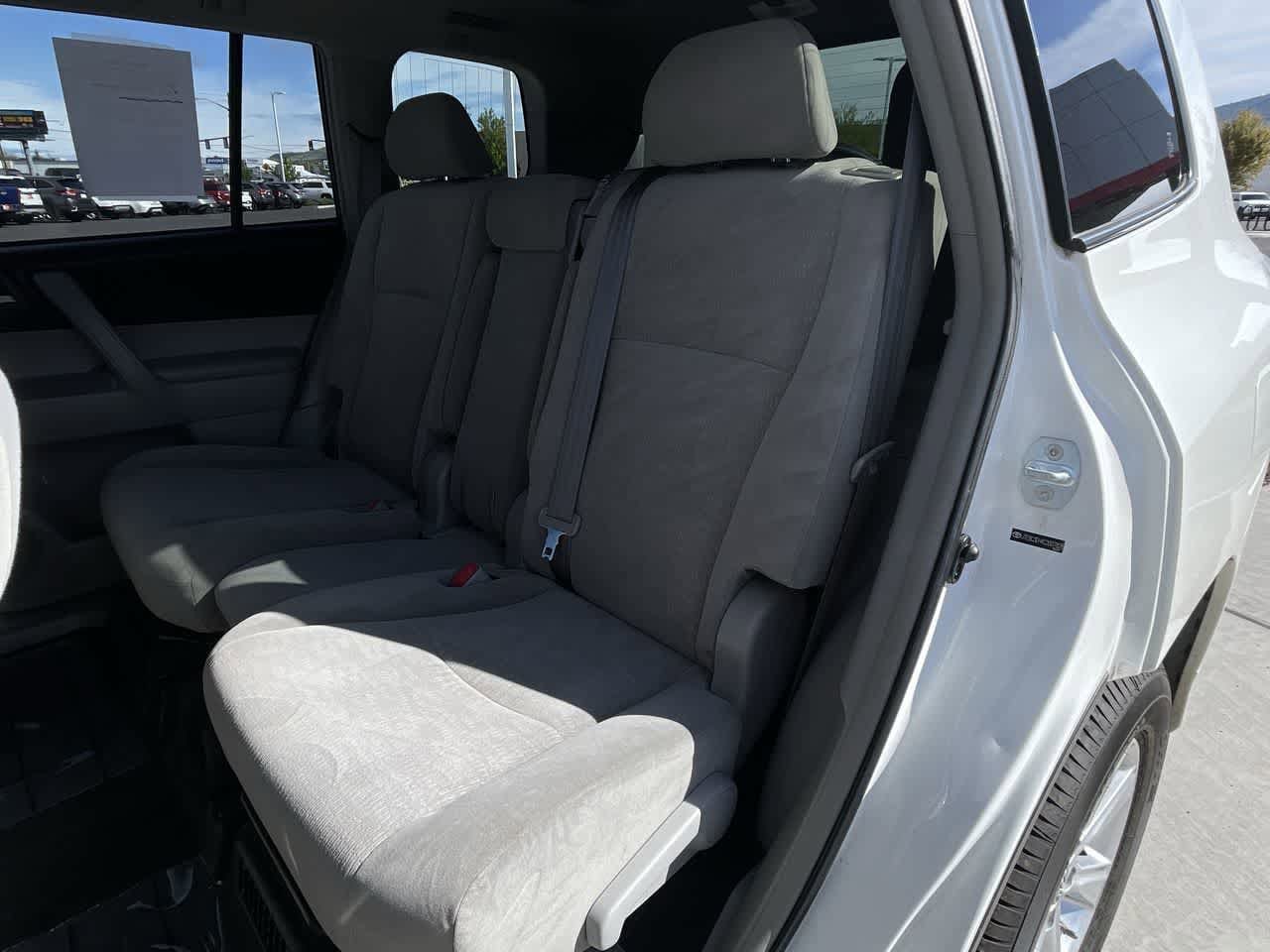 Thumbnail: 2012 Toyota Highlander - 12