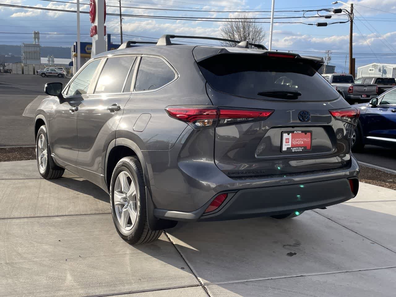 Thumbnail: 2023 Toyota Highlander - 5