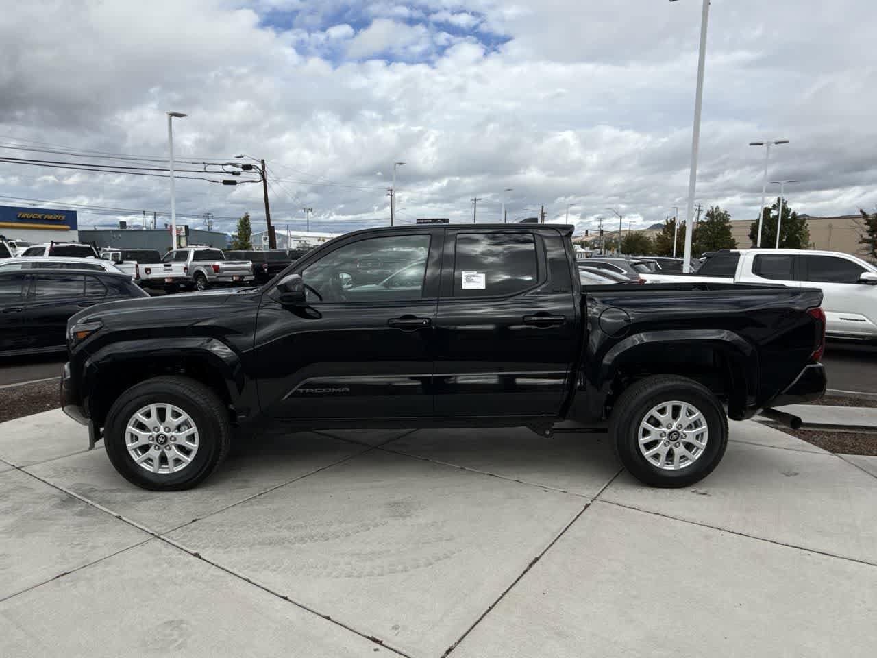 Thumbnail: 2025 Toyota Tacoma - 2