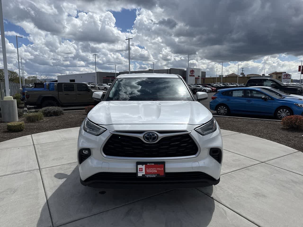 Thumbnail: 2021 Toyota Highlander - 3