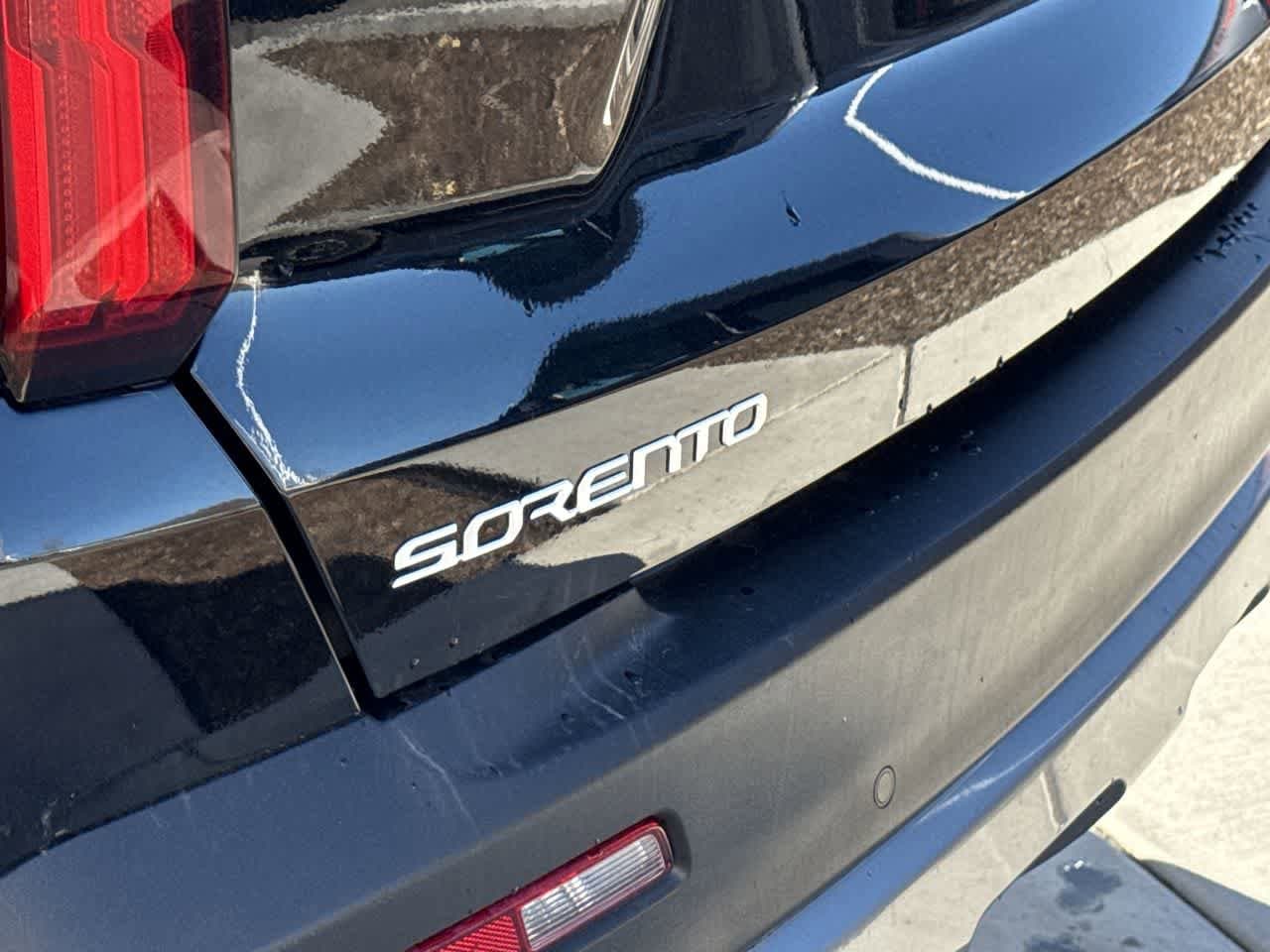 Thumbnail: 2023 Kia Sorento - 9