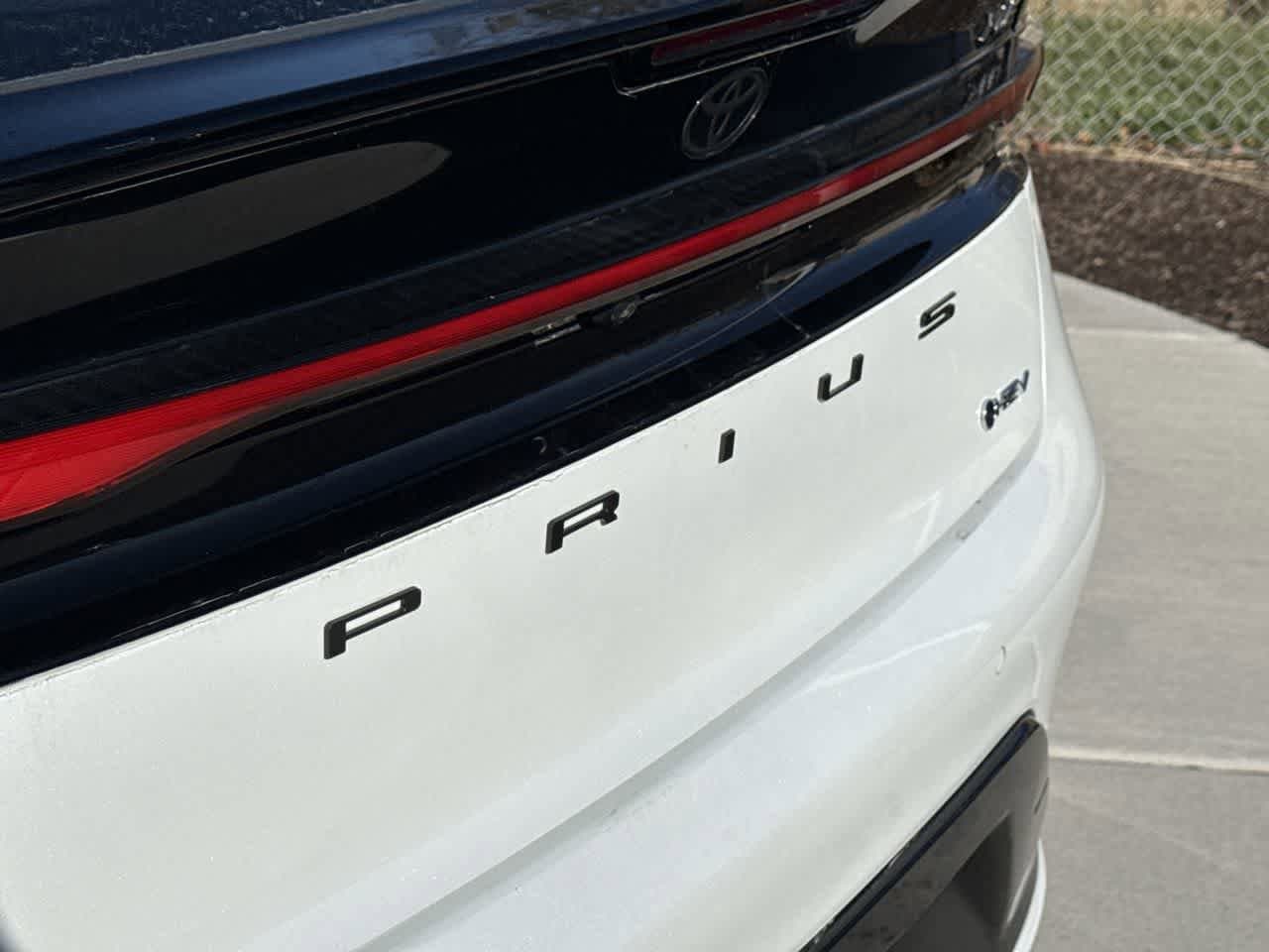 Thumbnail: 2023 Toyota Prius - 9