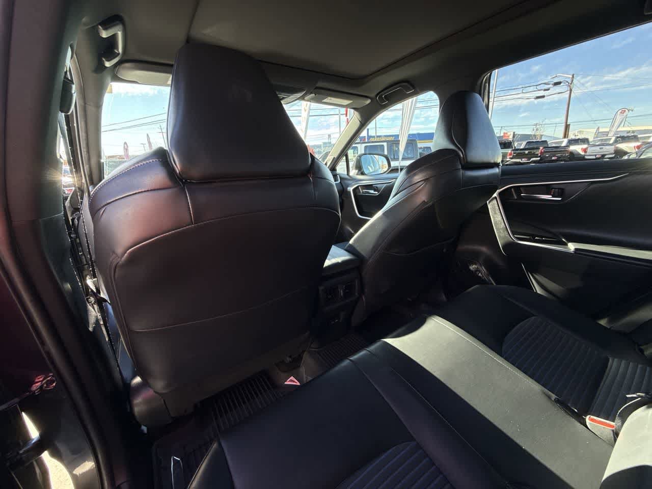 Thumbnail: 2022 Toyota RAV4 - 13