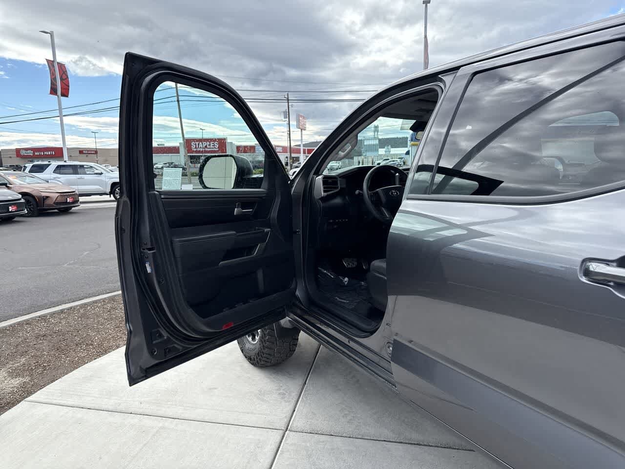 Thumbnail: 2023 Toyota Tundra - 10