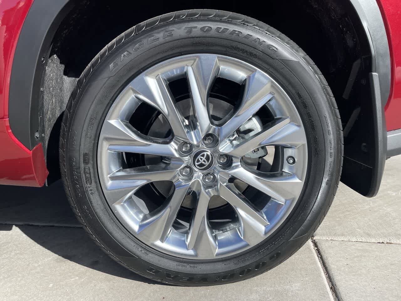 Thumbnail: 2023 Toyota Highlander - 8