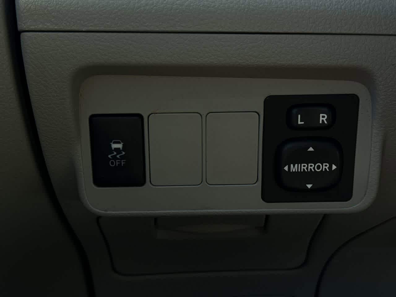 Thumbnail: 2012 Toyota Corolla - 20