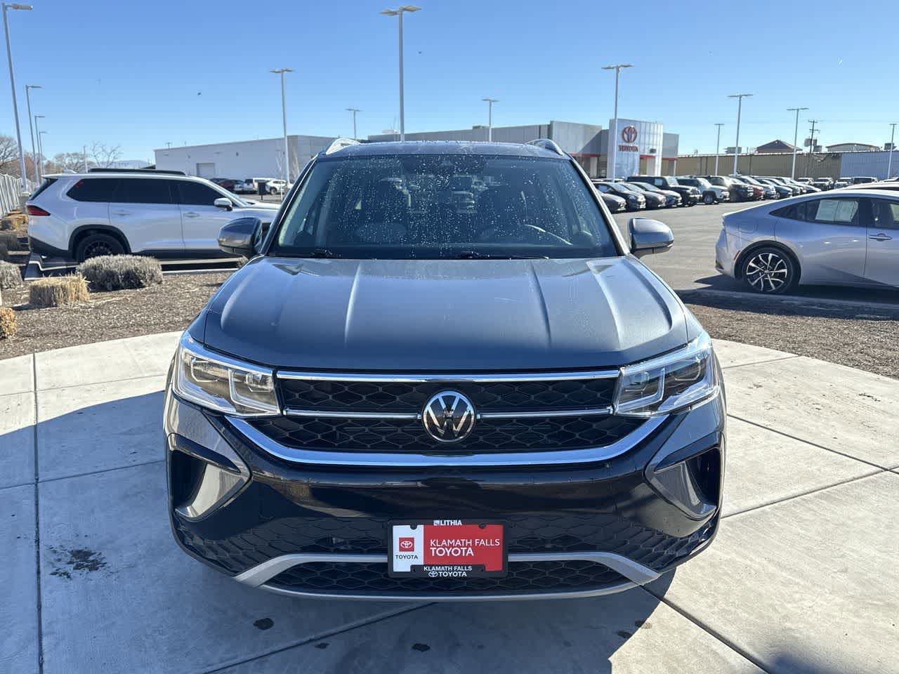 Thumbnail: 2022 Volkswagen Taos - 3