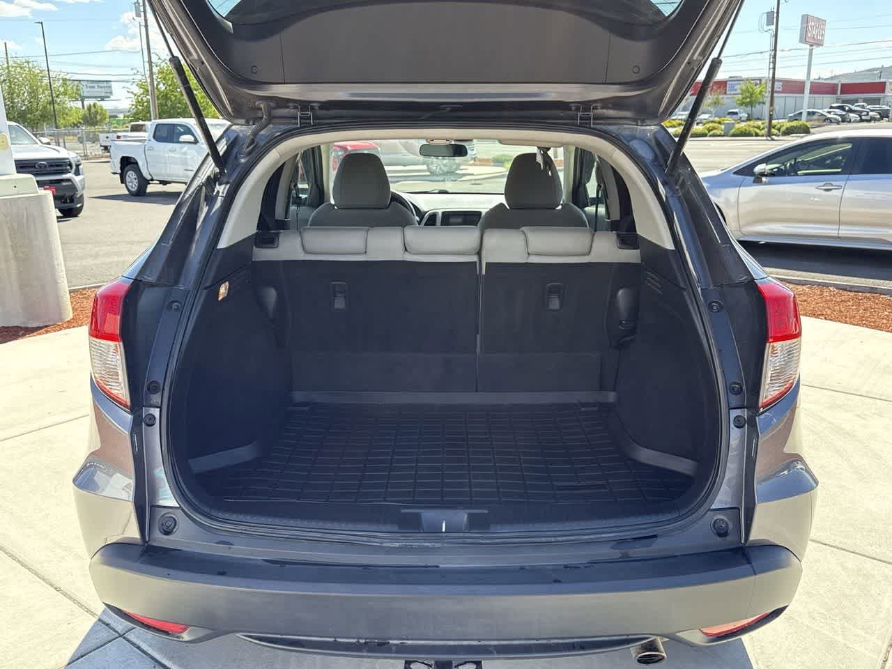 Thumbnail: 2019 Honda HR-V - 6