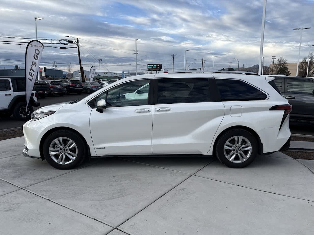 Certified 2021 Toyota Sienna Limited 7 Passenger Van