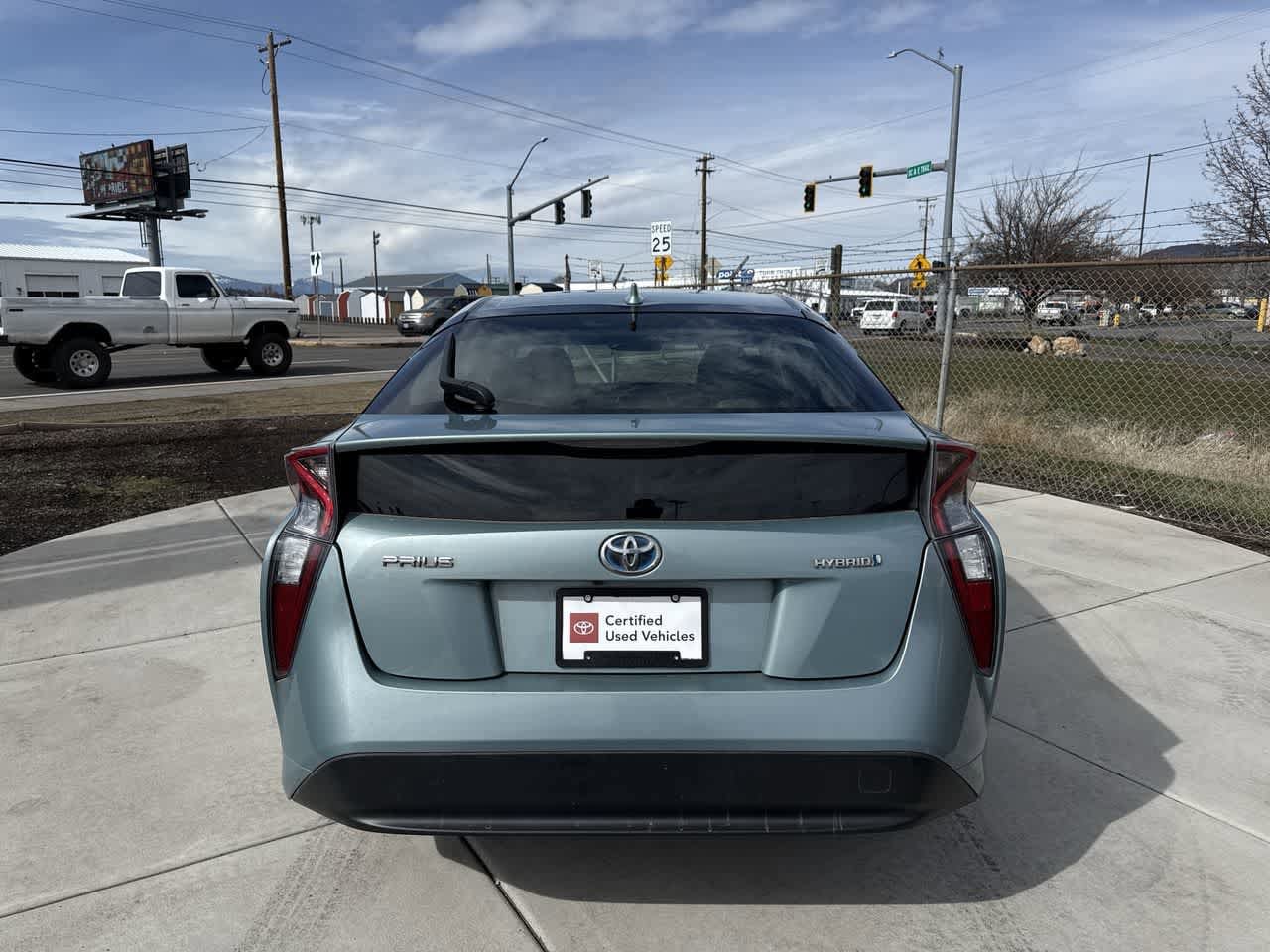 Thumbnail: 2017 Toyota Prius - 4