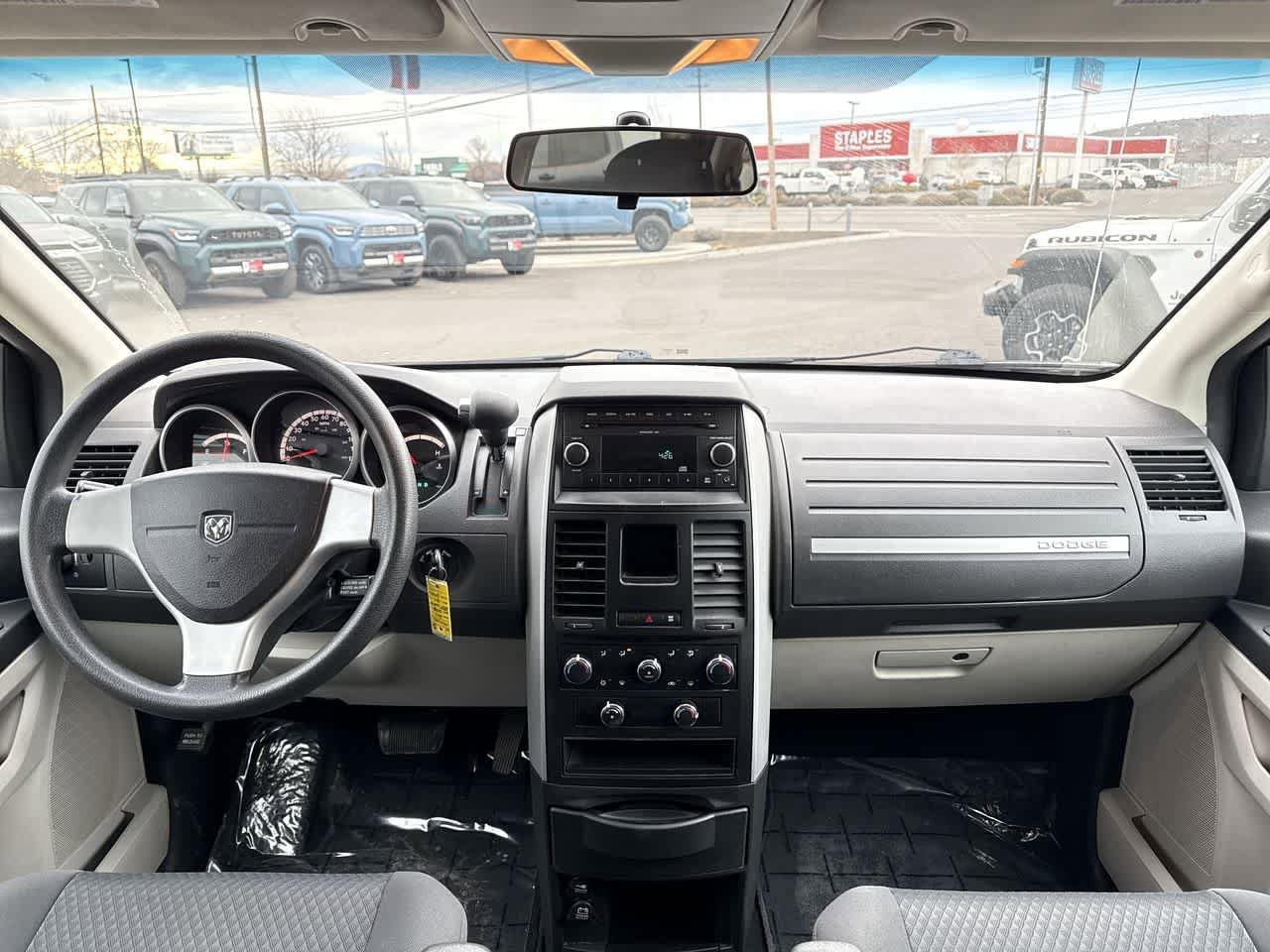 Thumbnail: 2010 Dodge Grand Caravan - 16