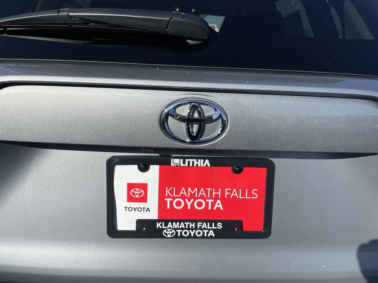 Thumbnail: 2022 Toyota RAV4 - 9