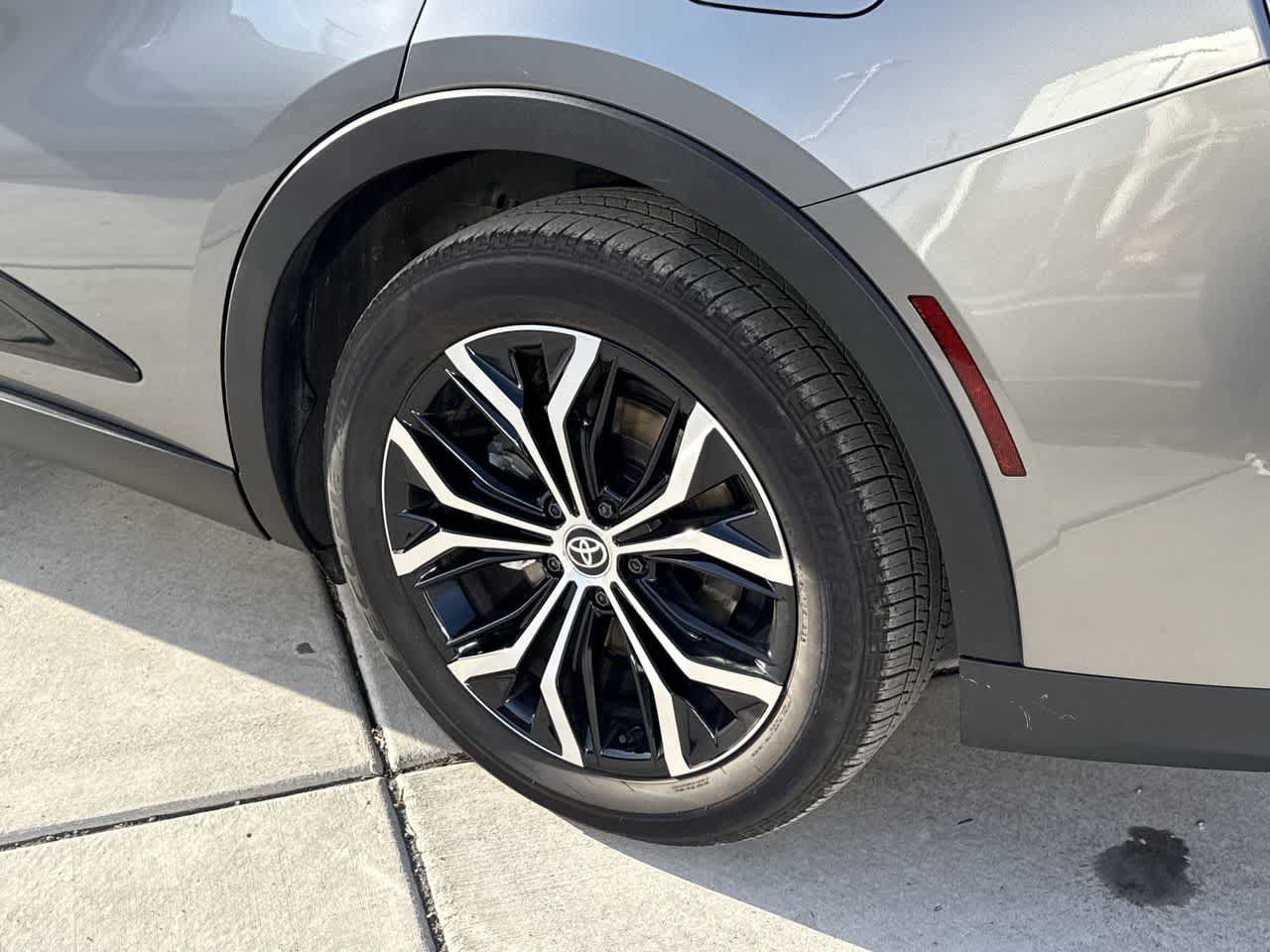 Thumbnail: 2023 Toyota Crown - 8