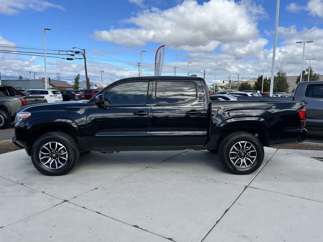 Used 2022 Toyota Tacoma SR with VIN 3TMCZ5AN0NM473413 for sale in Klamath Falls, OR