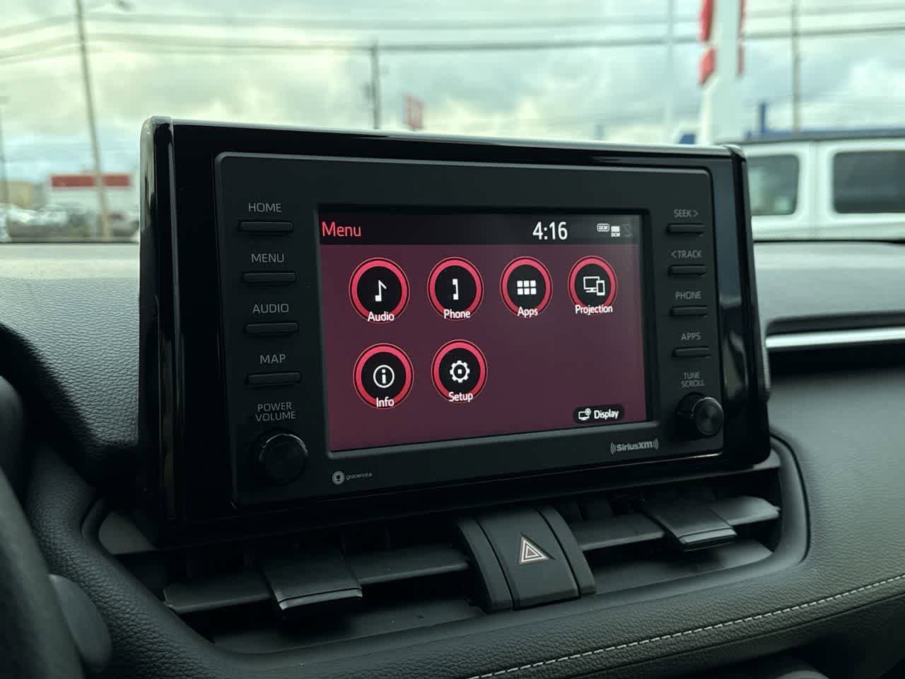 Thumbnail: 2022 Toyota RAV4 - 18