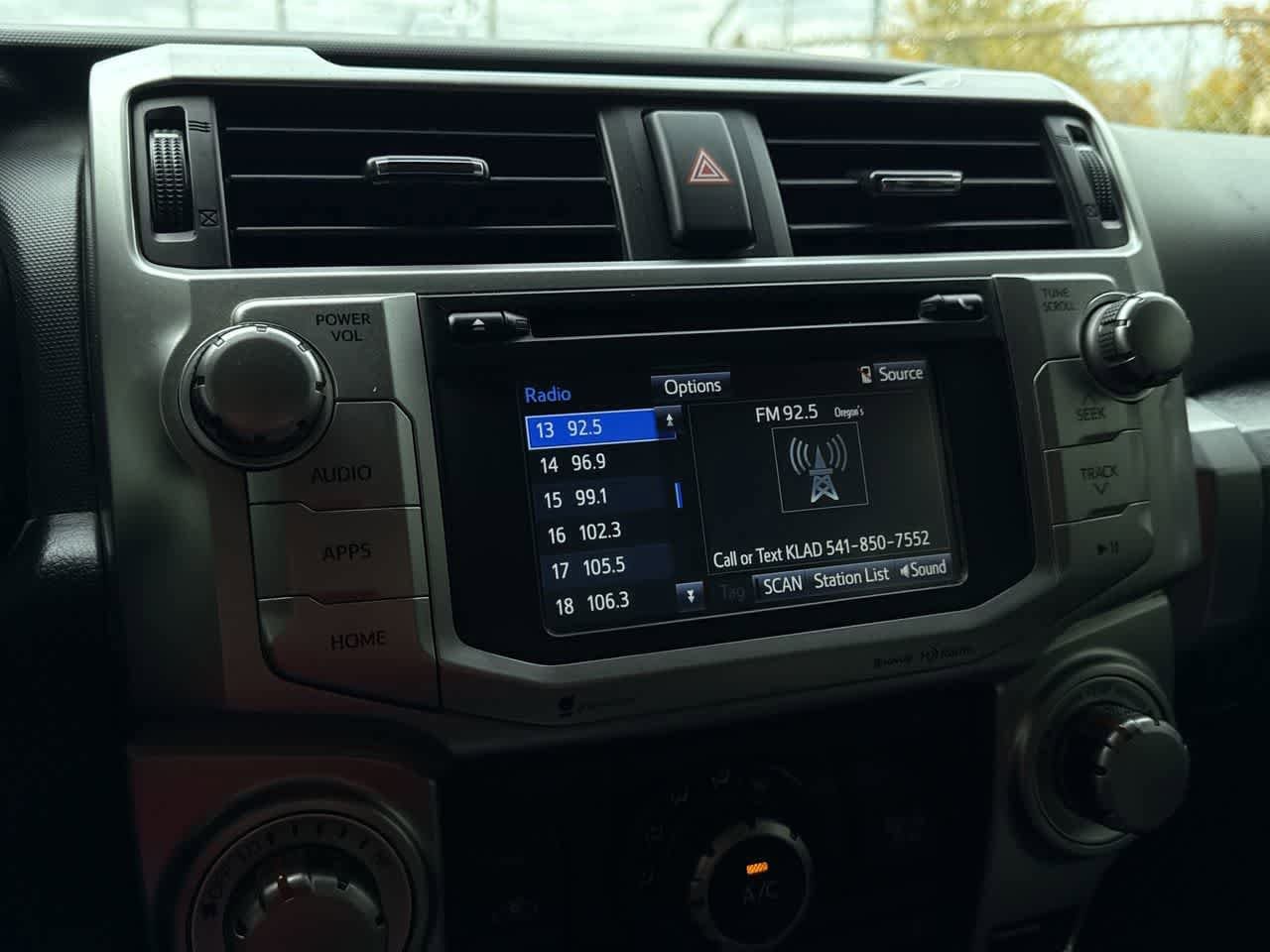 Thumbnail: 2016 Toyota 4Runner - 18