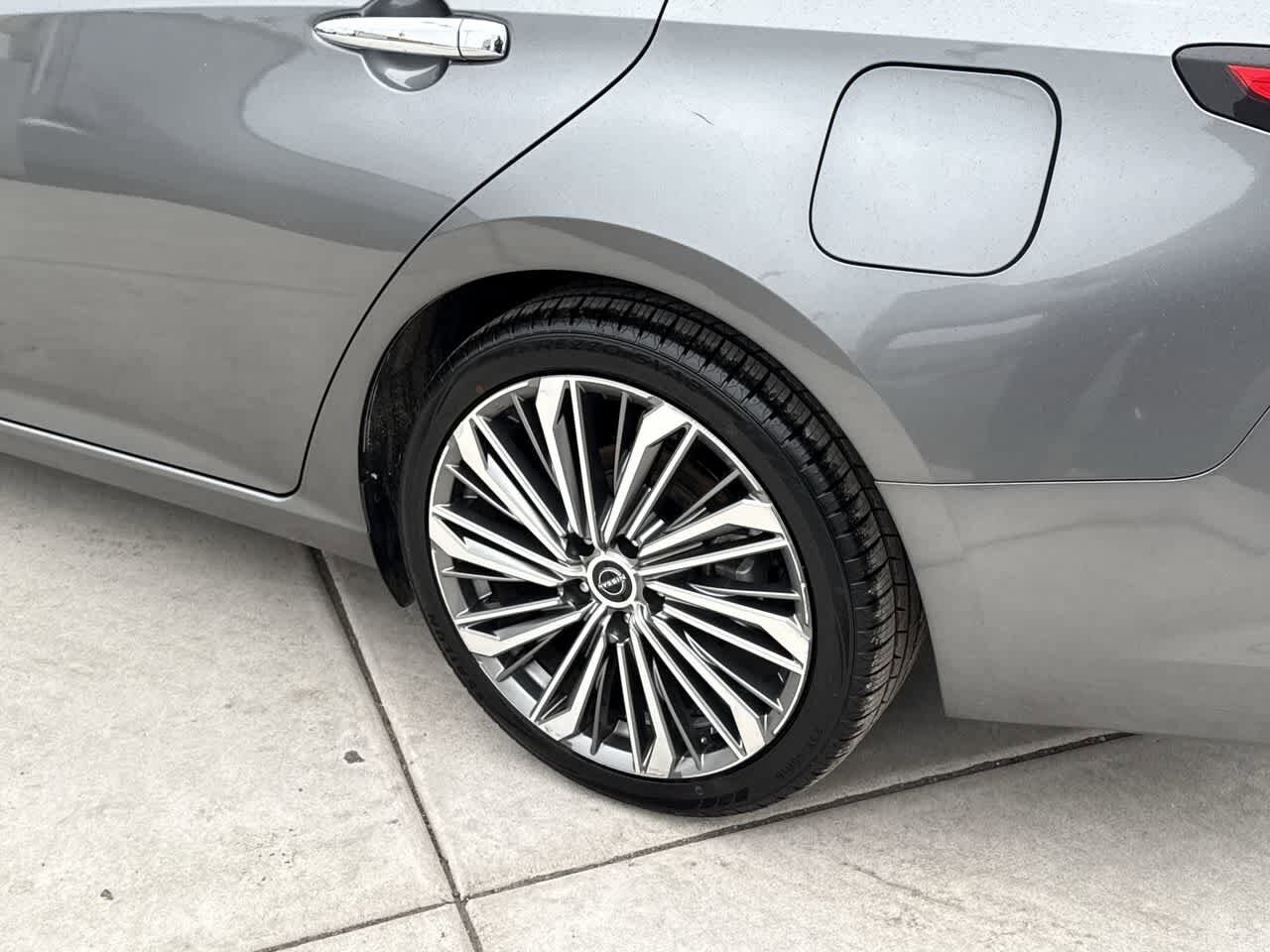 Thumbnail: 2023 Nissan Altima - 8