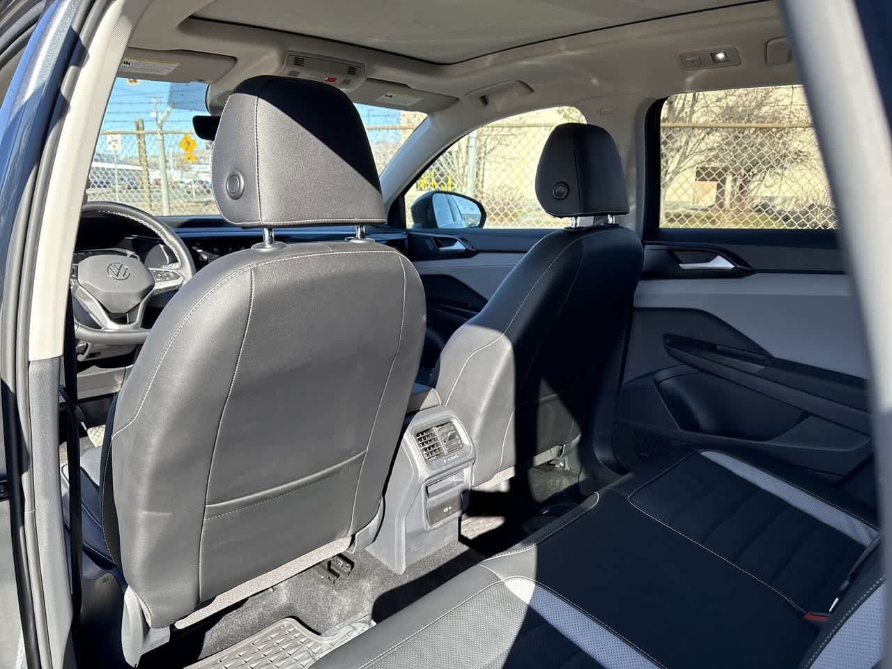 Thumbnail: 2022 Volkswagen Taos - 13