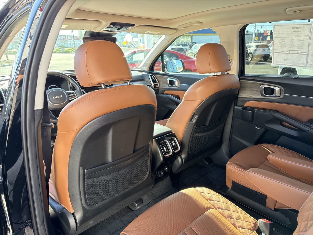 Thumbnail: 2023 Kia Sorento - 14