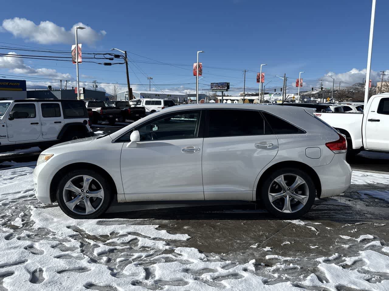 Thumbnail: 2010 Toyota Venza - 2