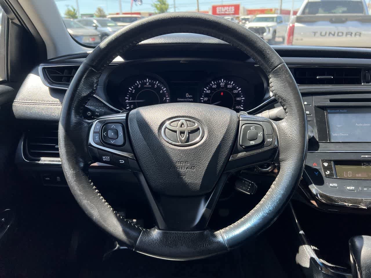 2015 Toyota Avalon XLE 16