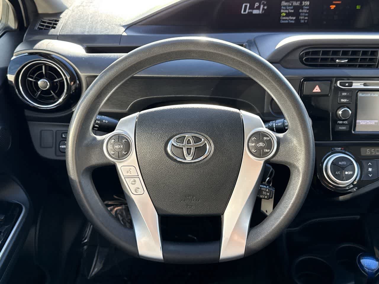 Thumbnail: 2015 Toyota Prius c - 16