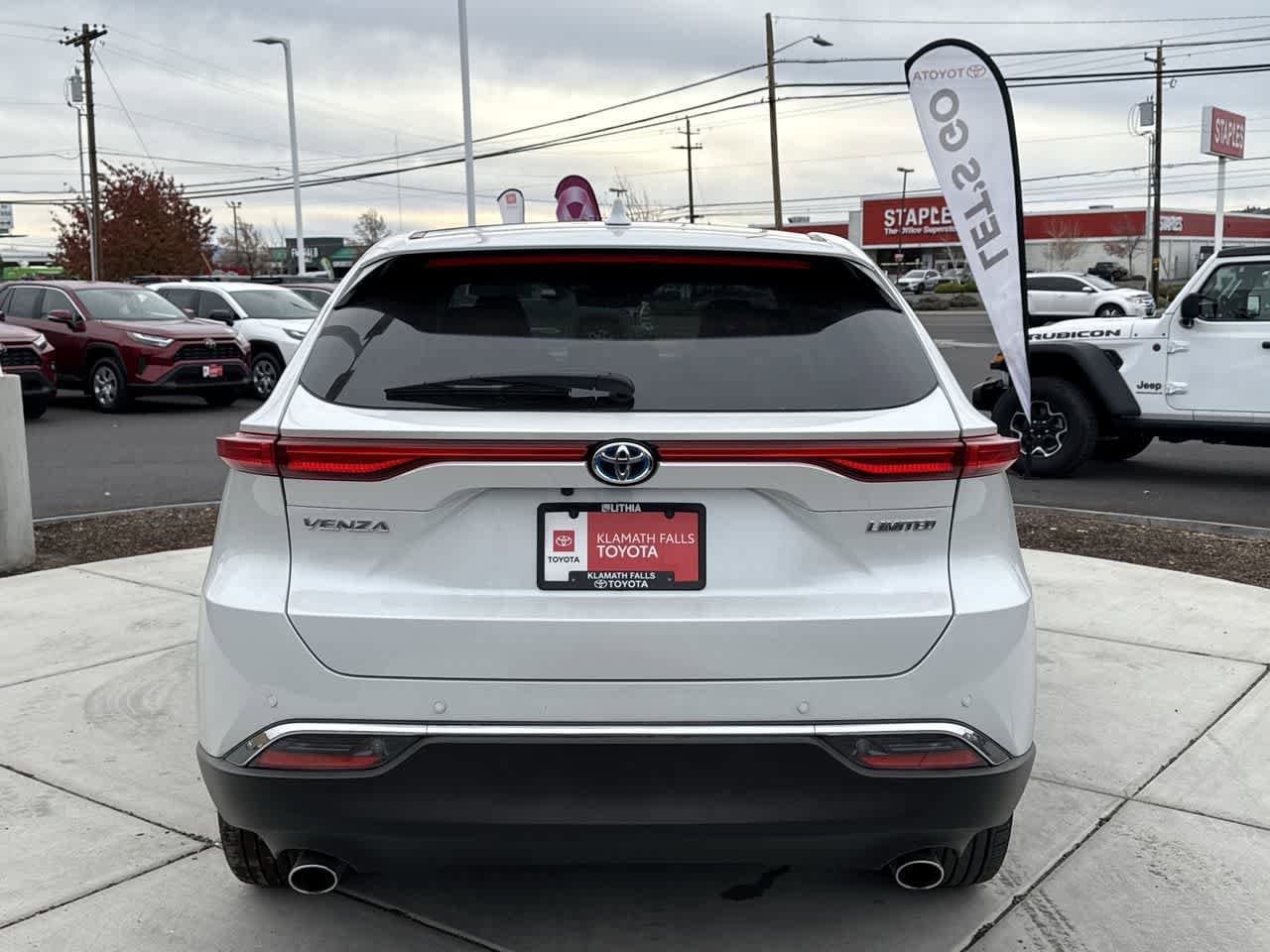 Thumbnail: 2024 Toyota Venza - 4