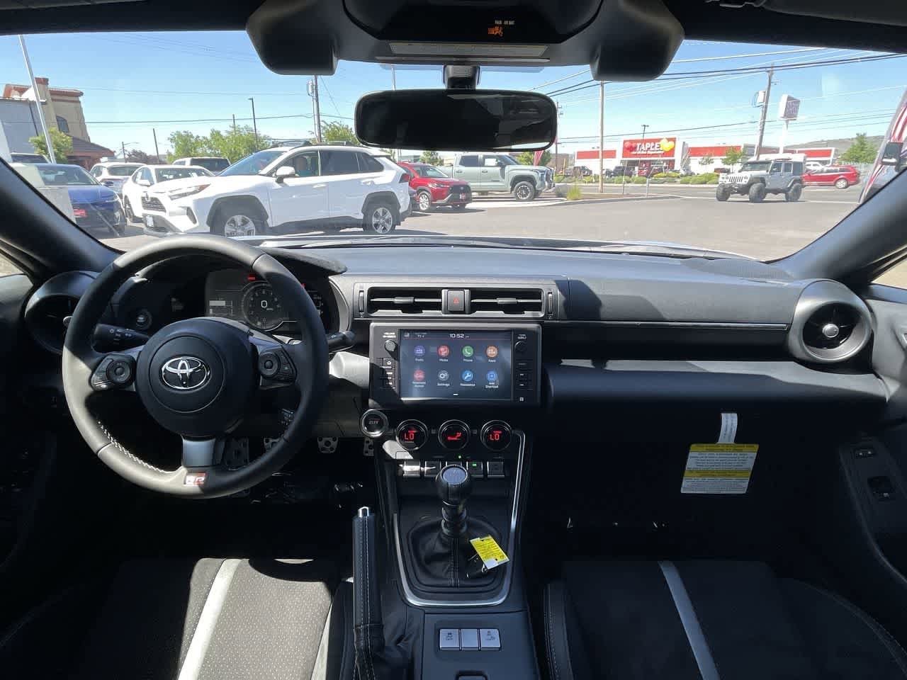 Thumbnail: 2025 Toyota GR86 - 14