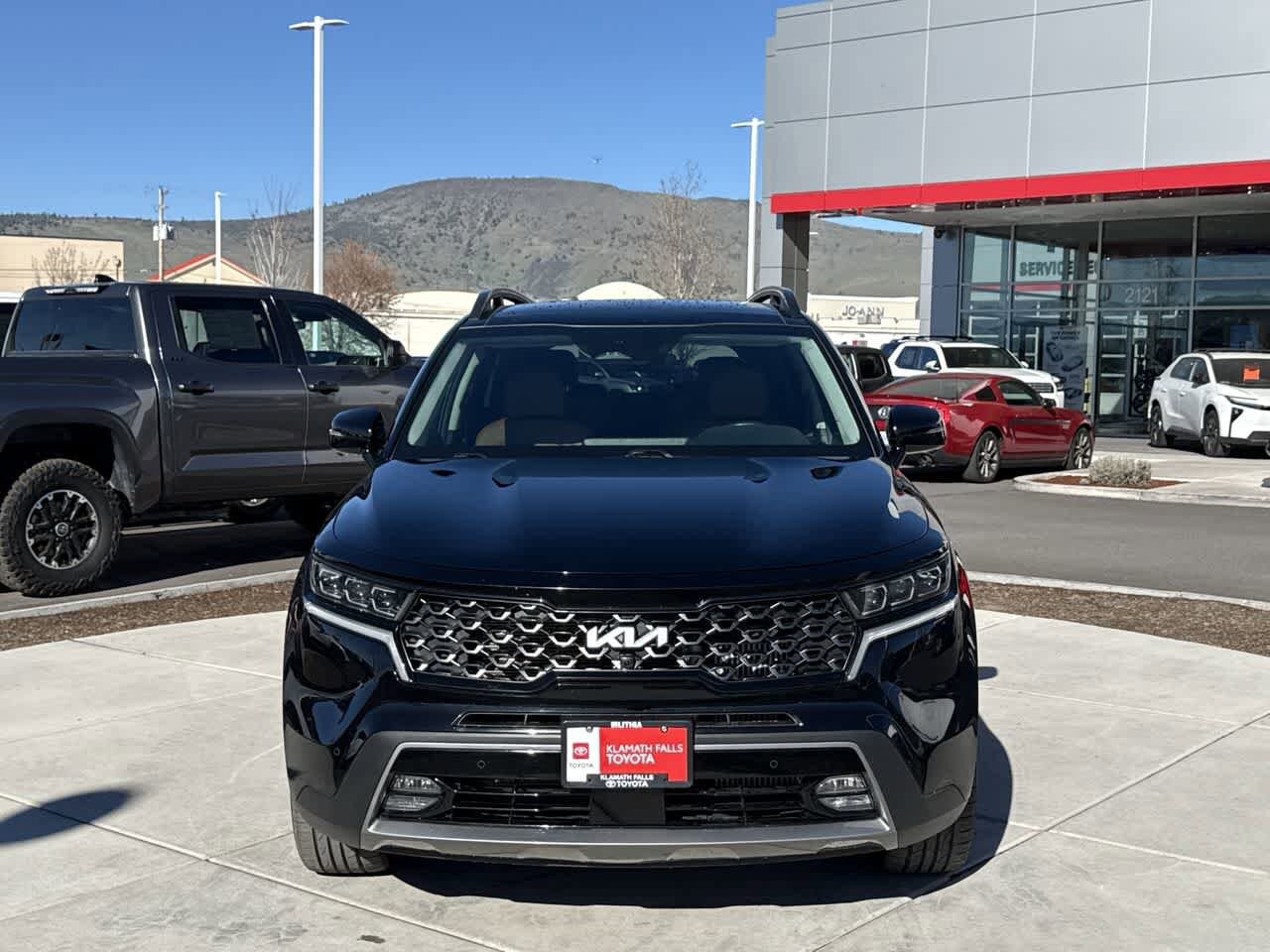 Thumbnail: 2023 Kia Sorento - 3