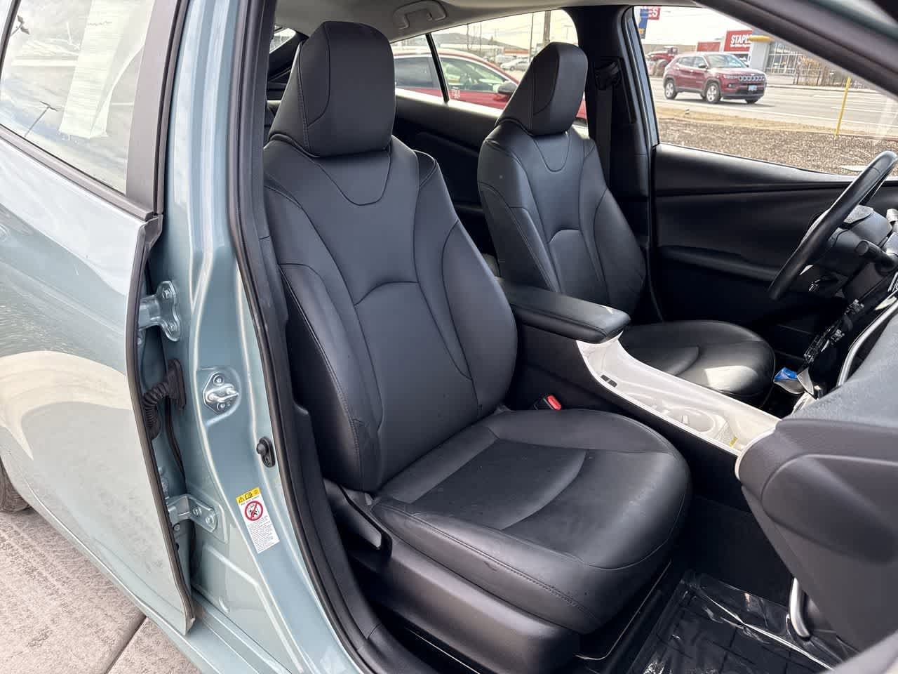 Thumbnail: 2017 Toyota Prius - 14