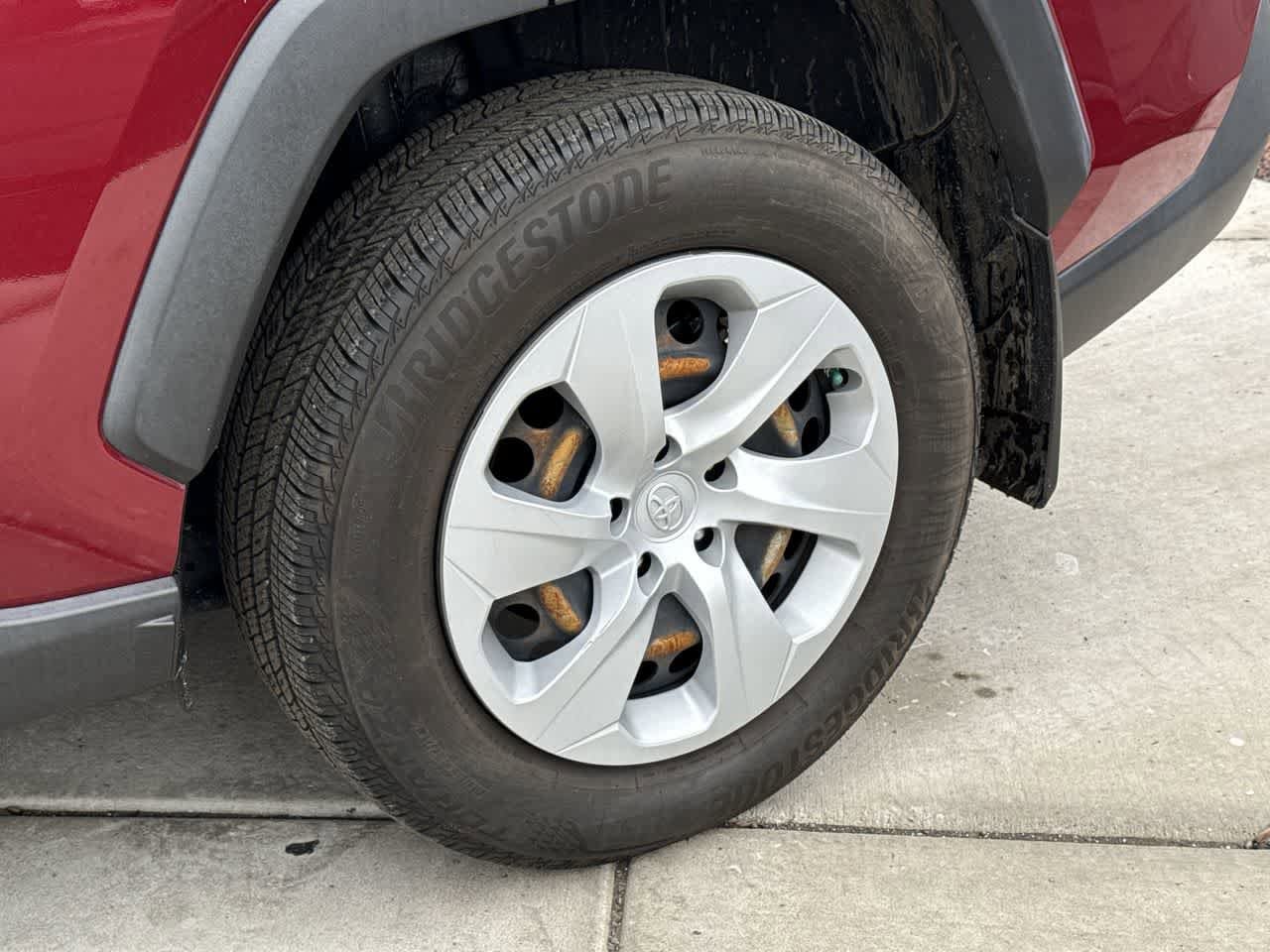 Thumbnail: 2020 Toyota RAV4 - 8