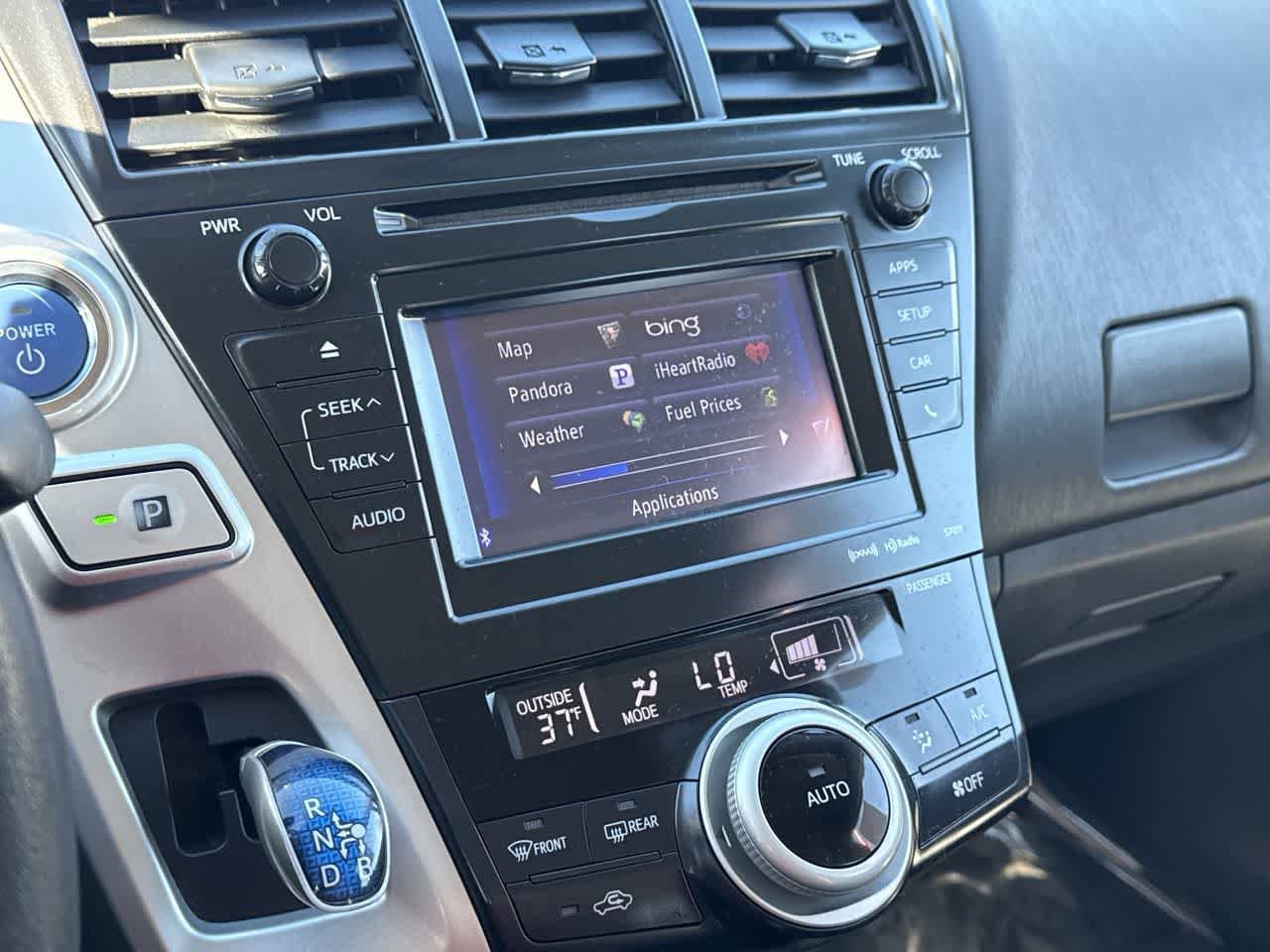 Thumbnail: 2013 Toyota Prius v - 18