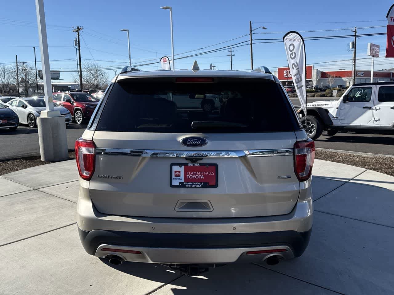 Thumbnail: 2017 Ford Explorer - 4