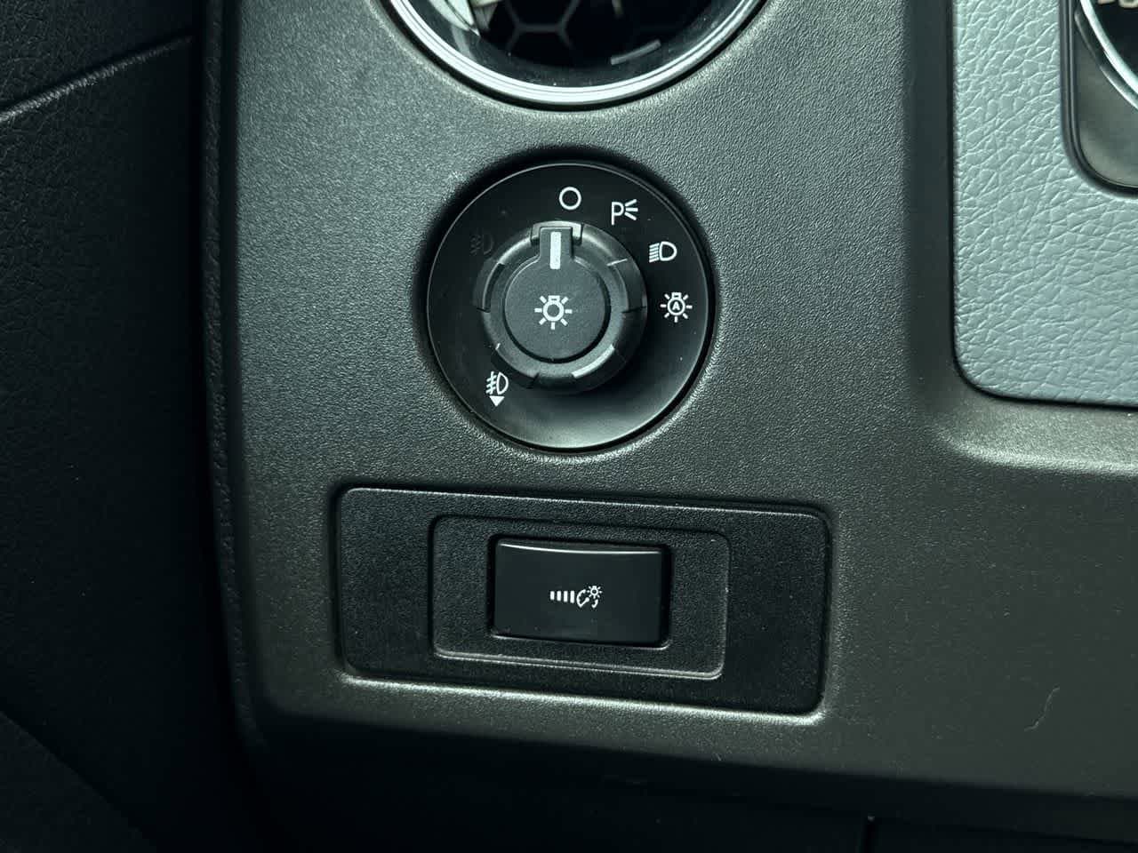 Thumbnail: 2014 Ford F-150 - 21