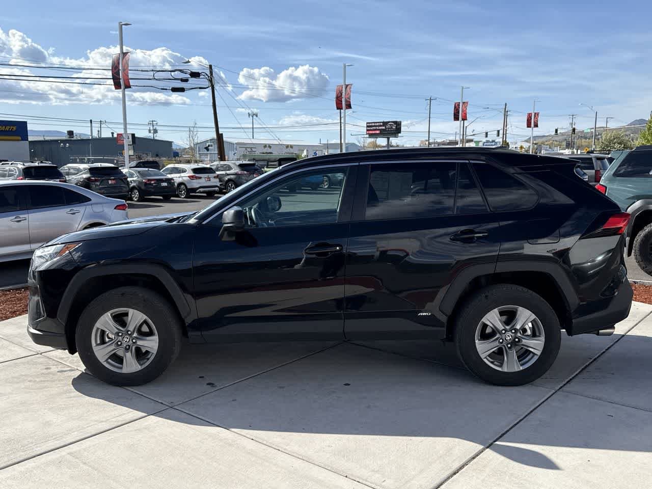 Thumbnail: 2025 Toyota RAV4 - 2