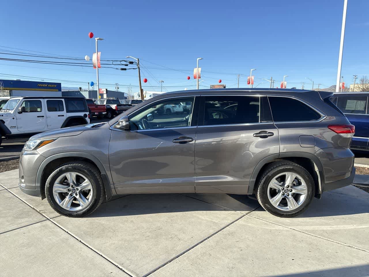Thumbnail: 2018 Toyota Highlander - 2