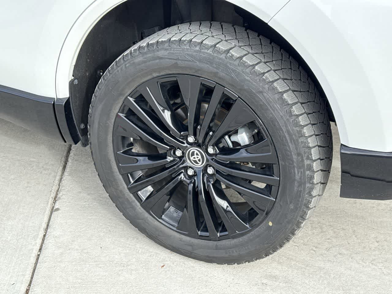 Thumbnail: 2024 Toyota Venza - 8