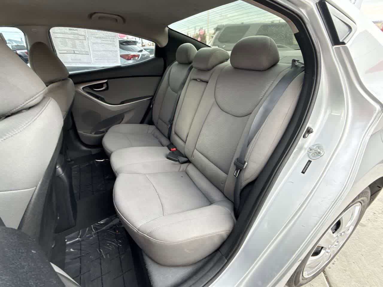 Thumbnail: 2011 Hyundai Elantra - 12