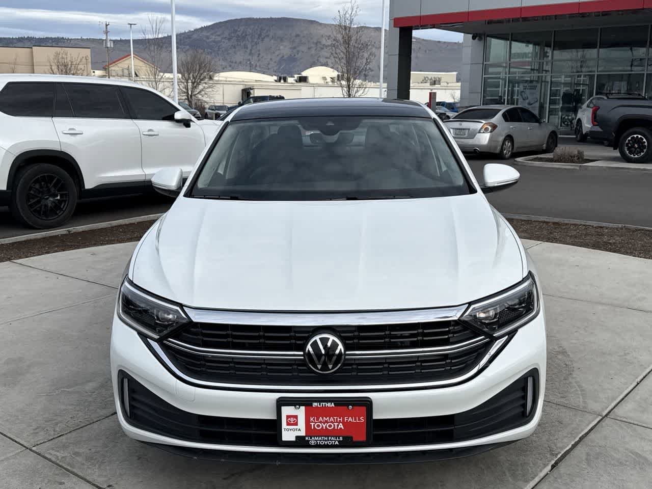 Thumbnail: 2024 Volkswagen Jetta - 3