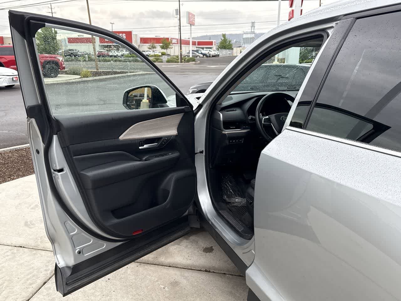 Thumbnail: 2024 Toyota Grand Highlander - 10