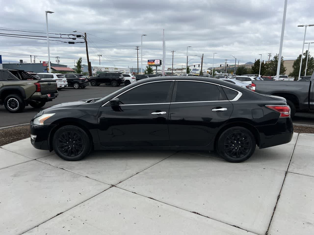 Thumbnail: 2015 Nissan Altima - 2