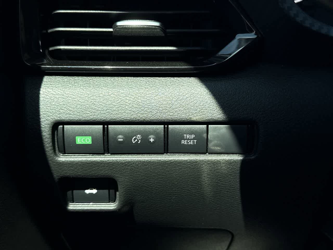 Thumbnail: 2022 Nissan Sentra - 21