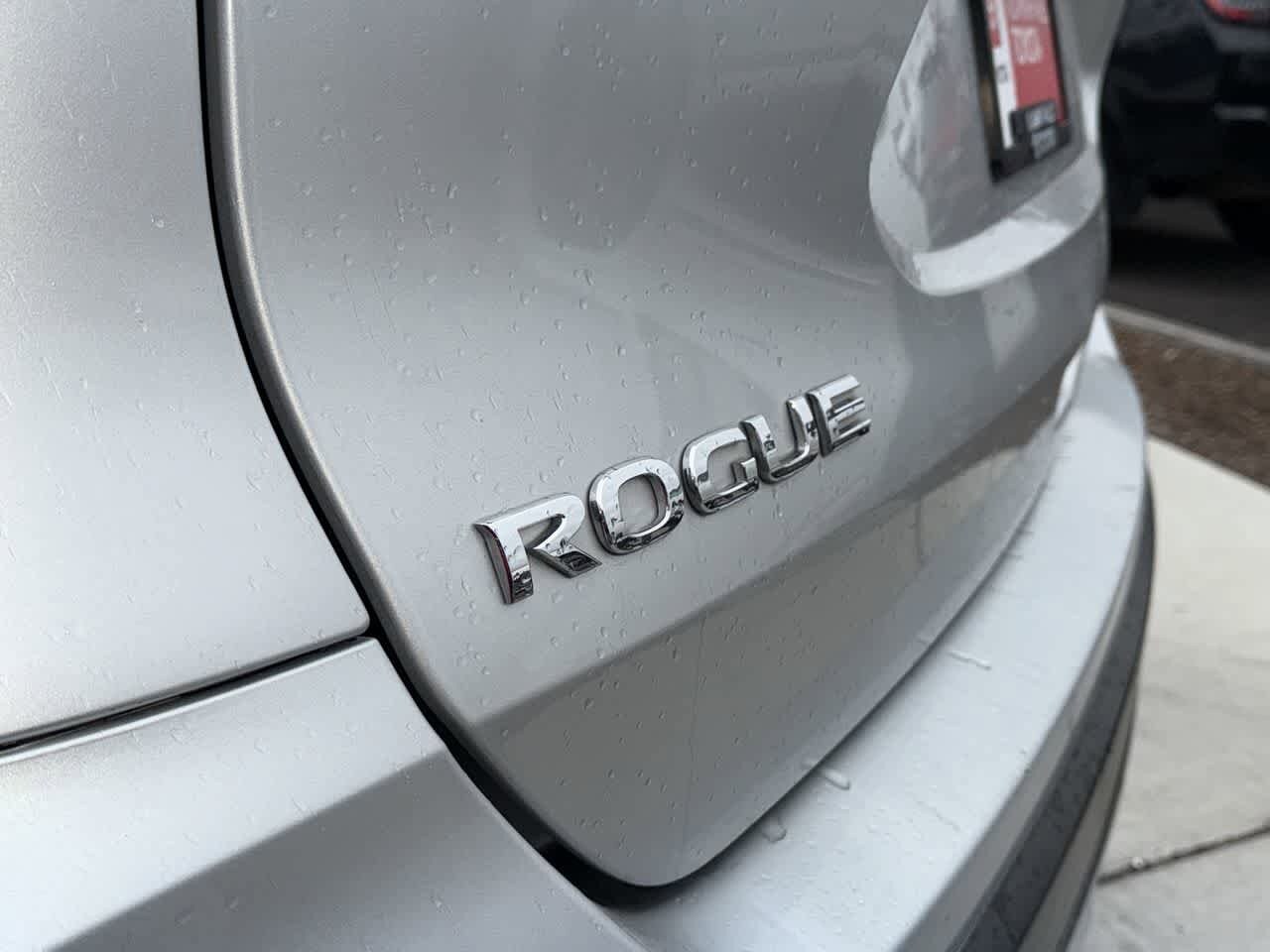 Thumbnail: 2017 Nissan Rogue - 9